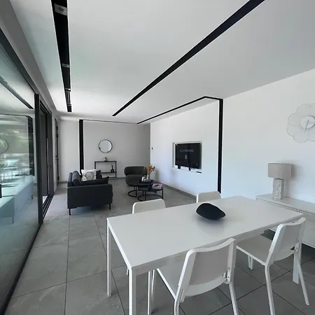 Sublime Avec Piscine Villa